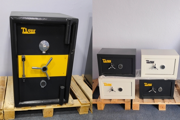 What Type of Safe Locker is Suitable for Protecting Important Office Files from Fire and Theft?